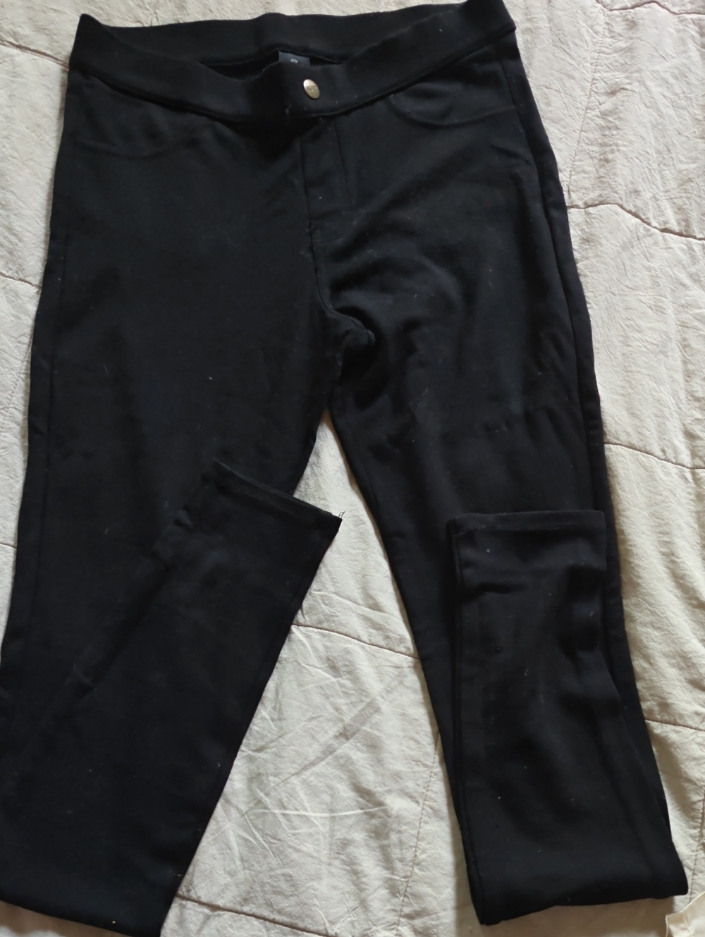 HUE Black Women's Leggings with Snap Waist Detail